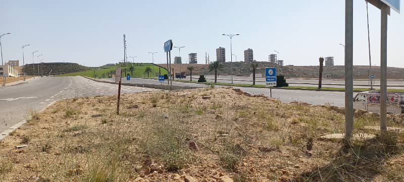 Best Investor Opportunity. Plots available FOR SALE in Precinct-11B Near Villas. Ready for Construction 21