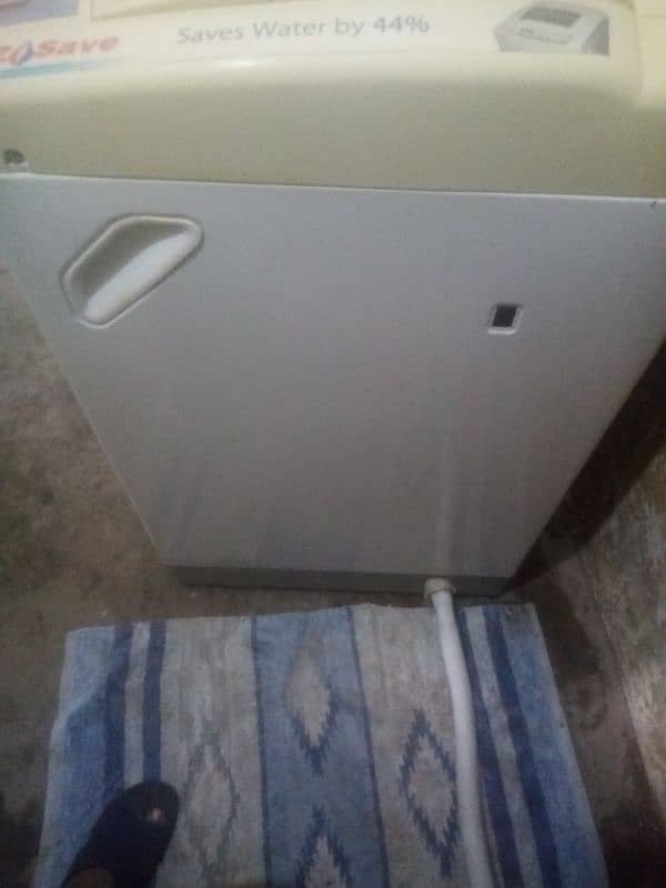 Dawlance fully automatic washing machine 1