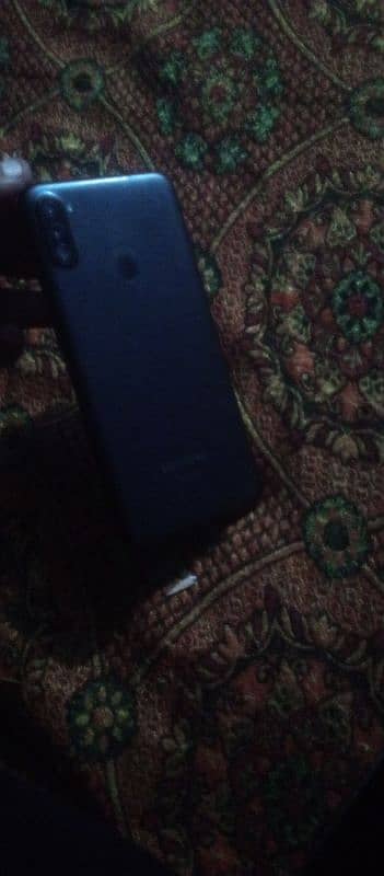 samsung a11  no box 2/32 0