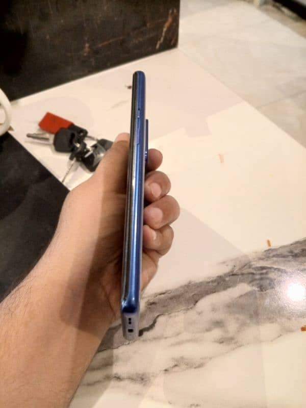 one plus 8 pro 6