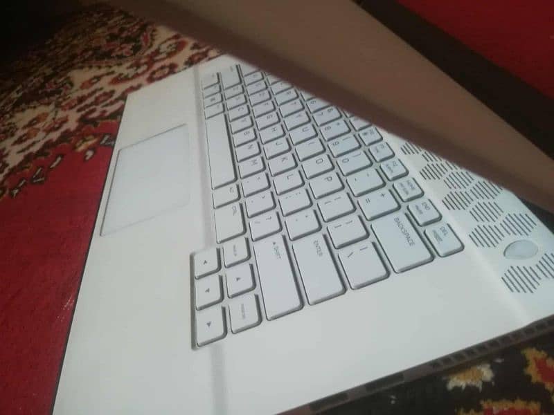 Alienware m15r2 5