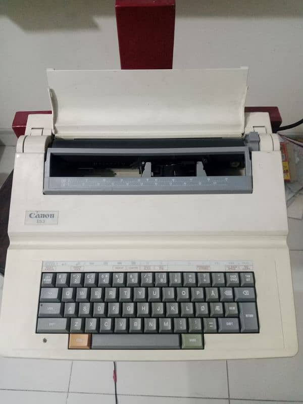 Typewriter 0