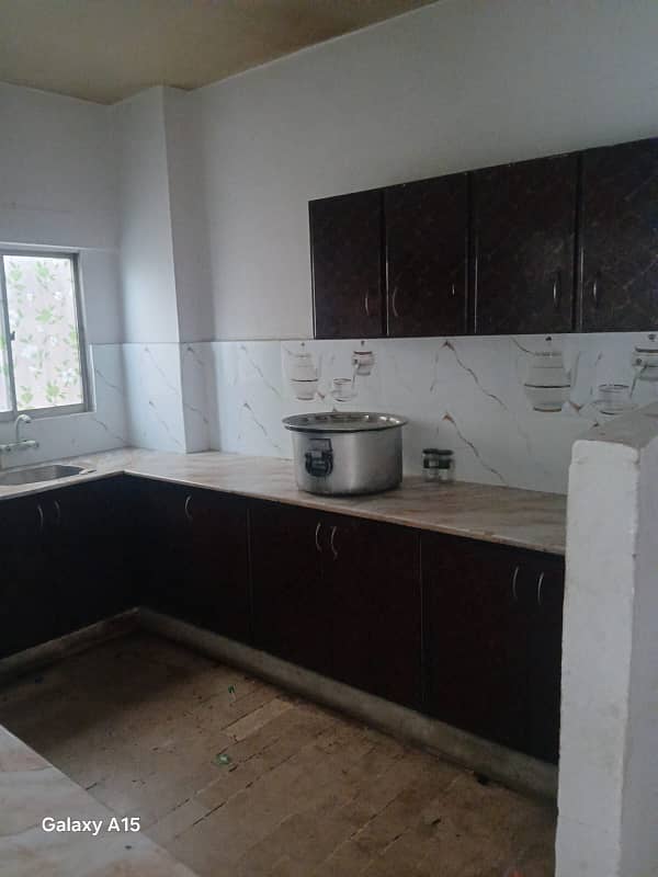 Flat For Rent. 3 bed DD. Road Facing. Johar-Mor KHI 0