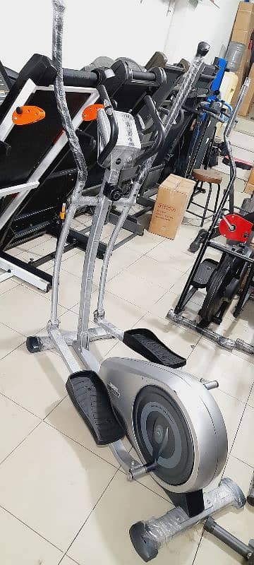 Elliptical Trainer cross Trainer Exercise Machine. 2