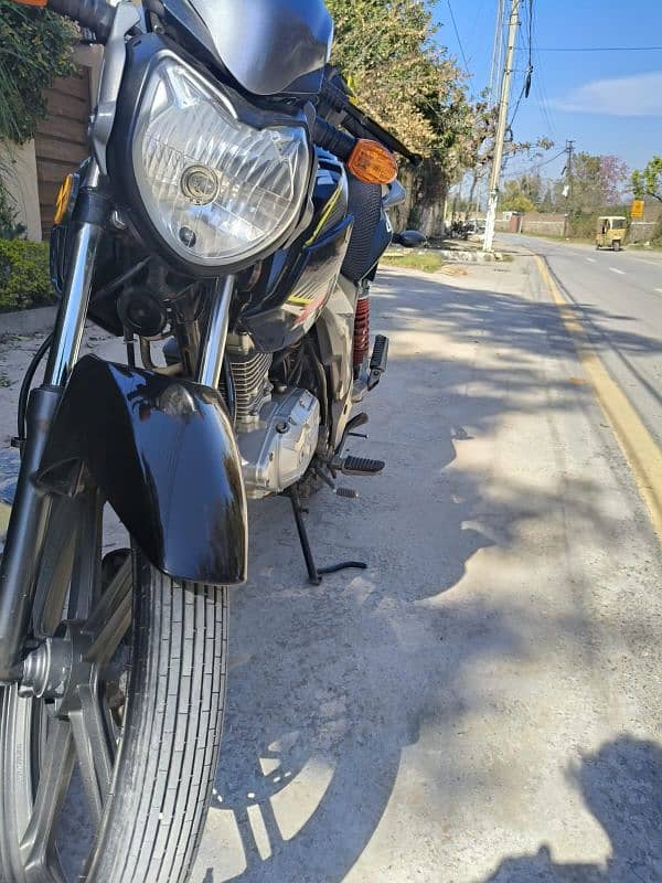 Suzuki GSX-R 125cc in lush condition 1