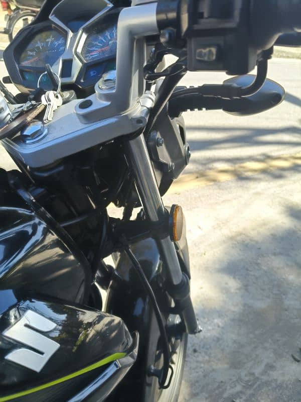 Suzuki GSX-R 125cc in lush condition 4