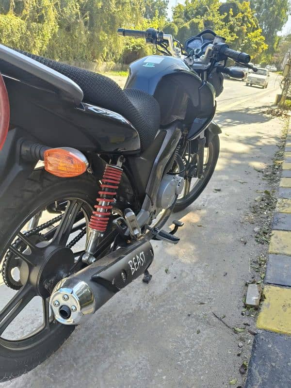 Suzuki GSX-R 125cc in lush condition 6