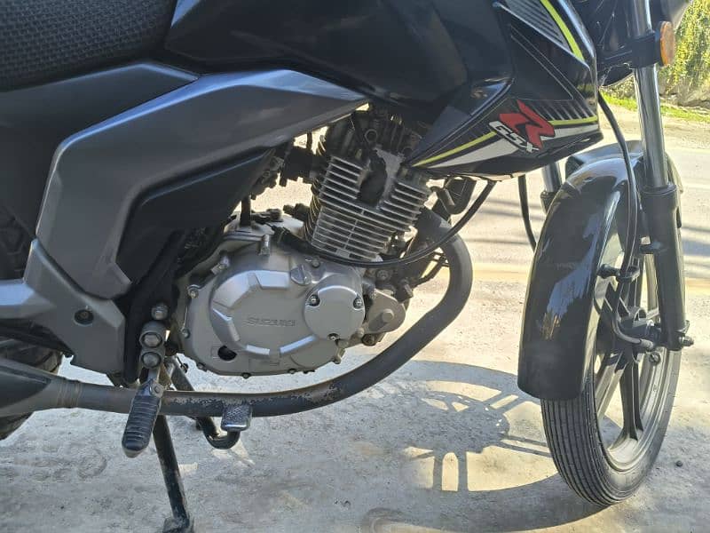 Suzuki GSX-R 125cc in lush condition 9