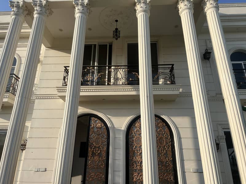 Spanish House For Sale On Best Location With All Facalities 7