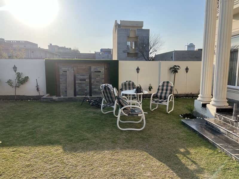 Spanish House For Sale On Best Location With All Facalities 11