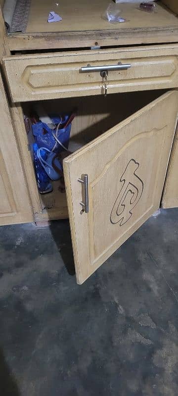 Wardrobe full size 1