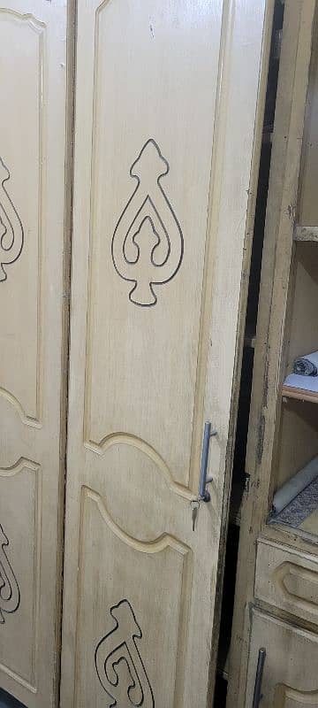 Wardrobe full size 2