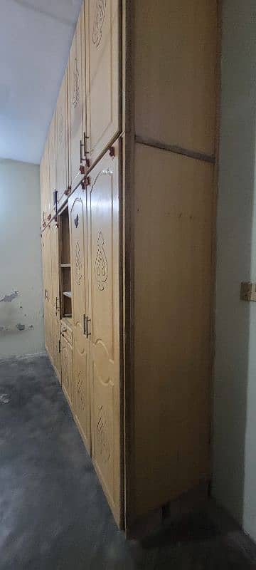 Wardrobe full size 8