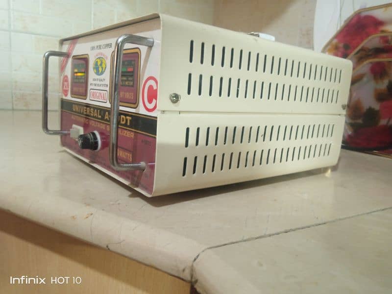 Universal stabilizer 100 W 1
