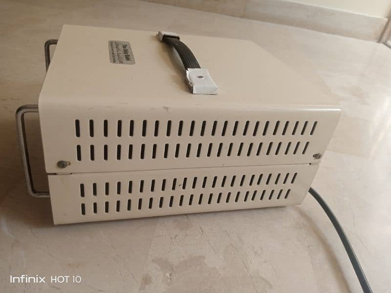 Universal stabilizer 100 W 4