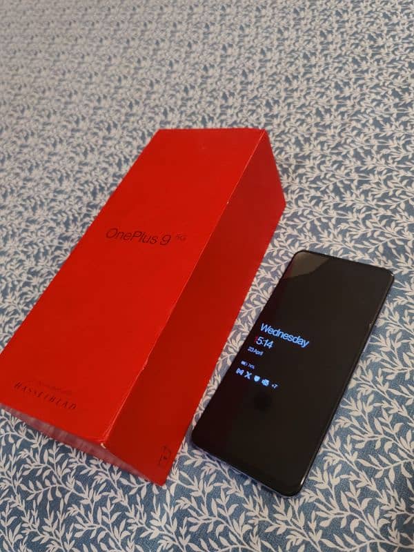 Excellent condition oneplus 9 0
