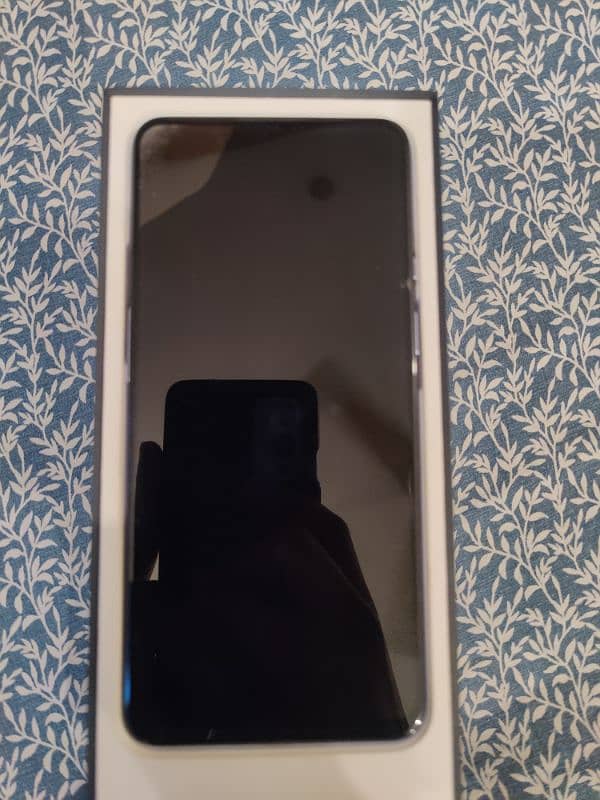 Excellent condition oneplus 9 2