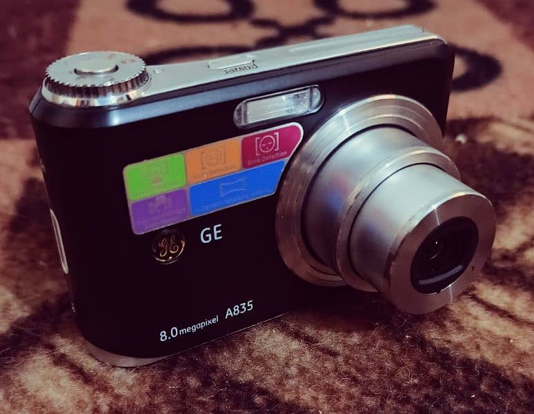 Original Canon Model GE A835 Digital Camera 0