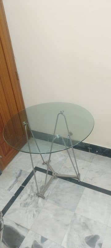 glass table and 4 chairs 2