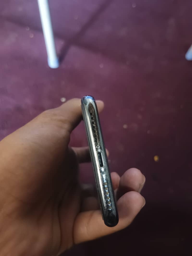 iPhone x 4