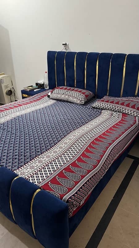 bed/ bed set / king size bed 1