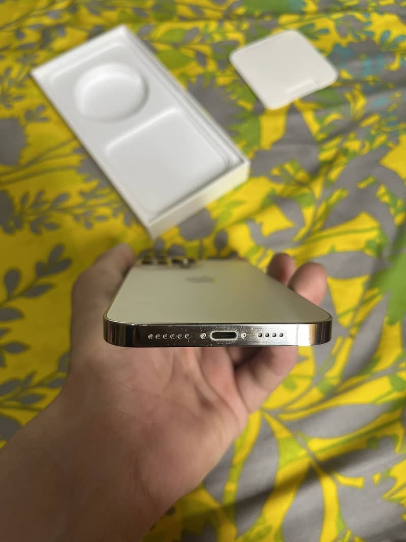 Iphone 14 pro max 2