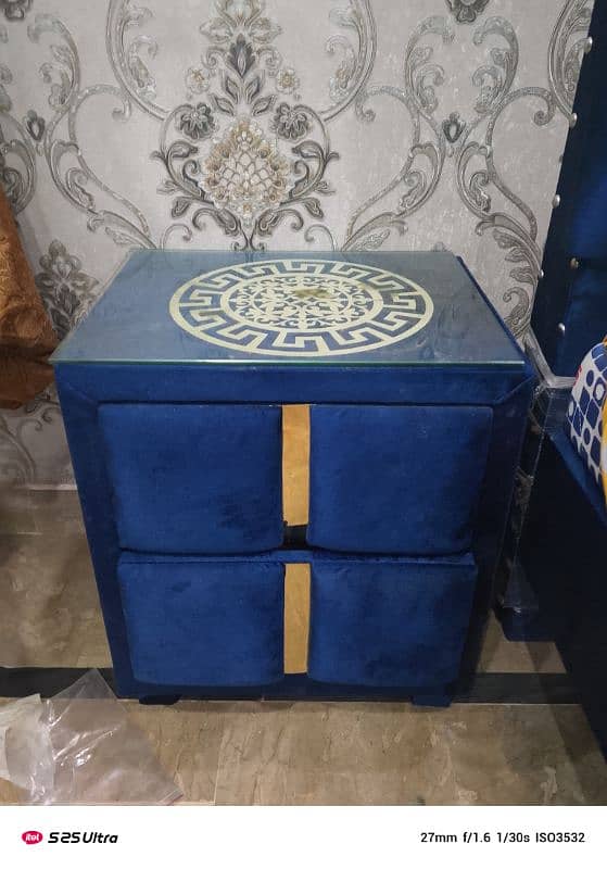 Versace style double bed site table and mirror dressing 2