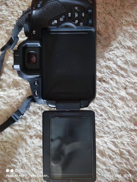 DSLR CANON 700D LUSH CONDITION COMPLETE ACCESSORY 6