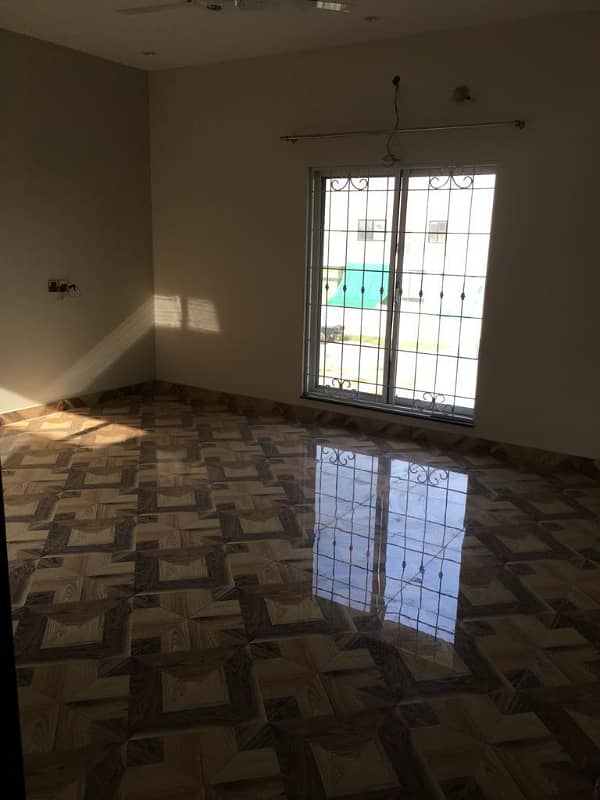 Hot Location, Cool Price 1-Kanal Modern Portion with 3 Luxurious Bedrooms, Front & Back Terraces, and Private Entry in DHA Phase 7 1
