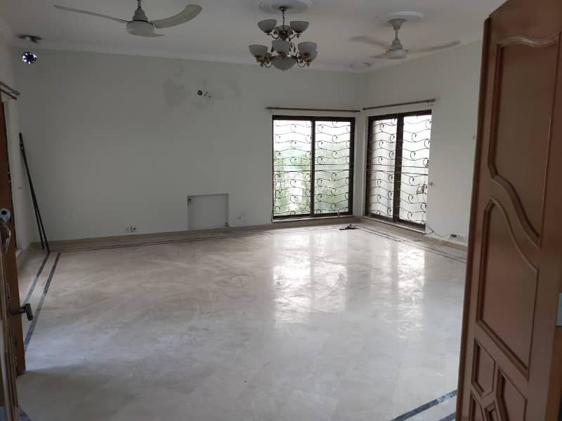 25-Marla Well-Designed Lower Portion For Rent 2 Bedrooms With Attached Baths, Drawing &Amp;Amp; Dining, Kitchen &Amp;Amp; Store In A Prime DHA Phase 4 Location 9