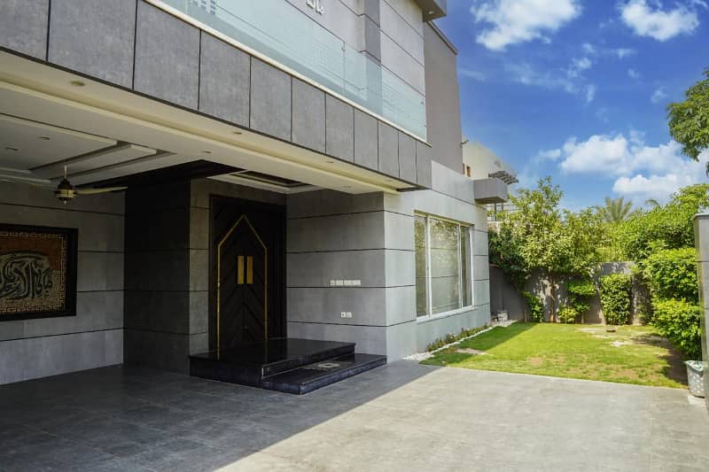 Lower Locked 2-Kanal Ultra-Spacious Upper Portion lower look for Rent 3 Bedrooms, Attached Baths, Drawing, Dining, Kitchen & Prime DHA Phase 3 Location 11