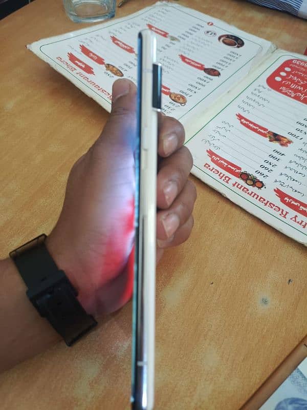 mobile phone is in good condition 4