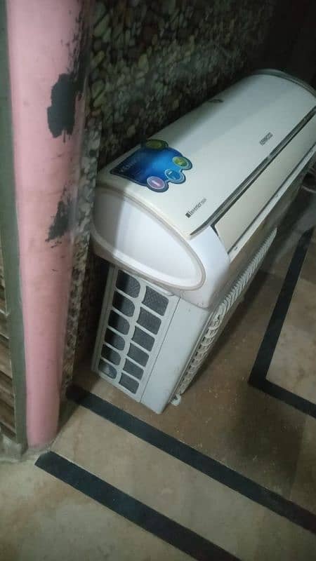 1 ton ka inverter AC bilkul ok condition he 2