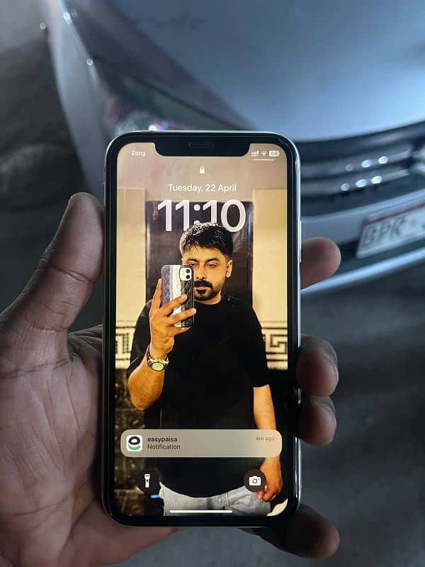 iPhone 11 0