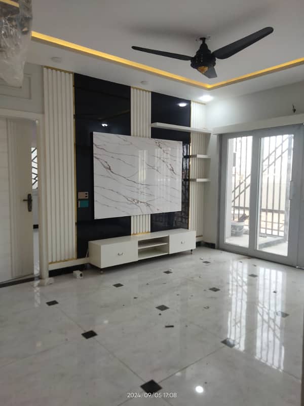 LUXURY 3 BED APARTMENT WITH TERRACE AVAILABLE FOR RENT IN CLIFTON 11