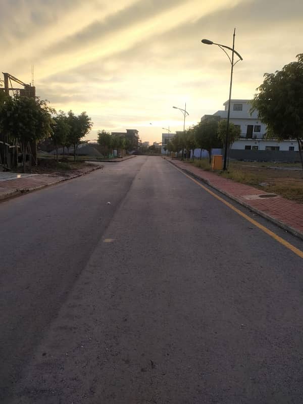 Possession Plot in Ideal Location Near Entrance, Masjid & Green Area 3
