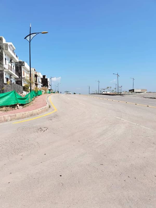Possession Plot in Ideal Location Near Entrance, Masjid & Green Area 4
