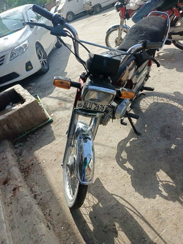 CD 70 for Sale – 100% Genuine | 9800km Driven | Negotiable 1