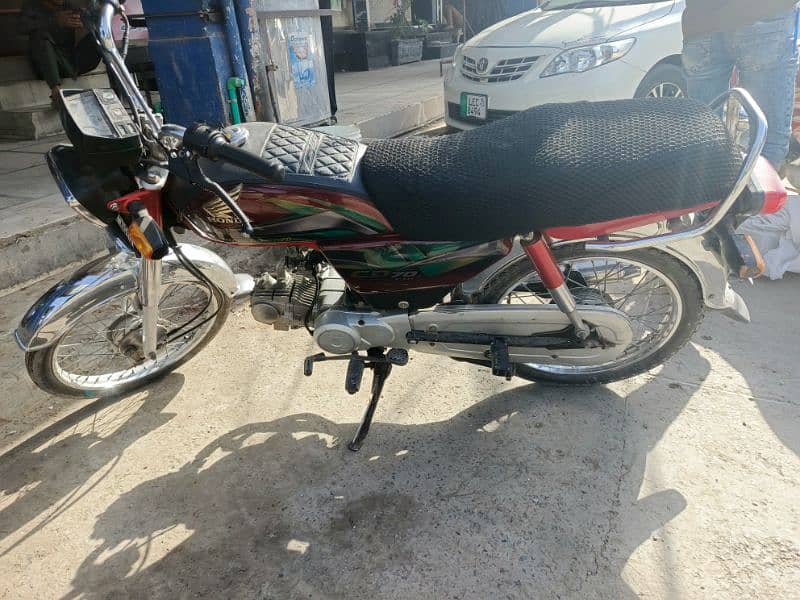 CD 70 for Sale – 100% Genuine | 9800km Driven | Negotiable 2