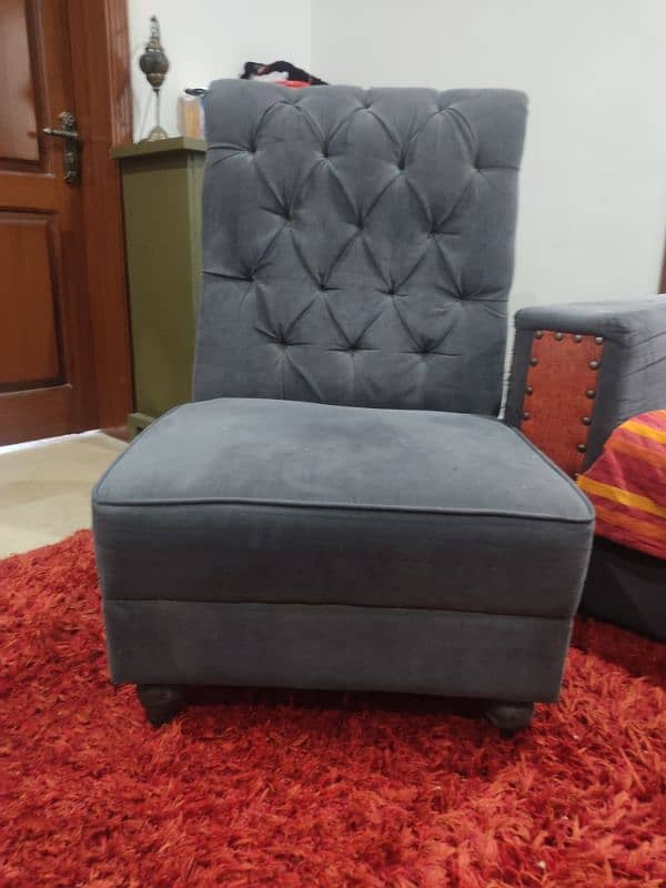 really good condition L shape sofa 5