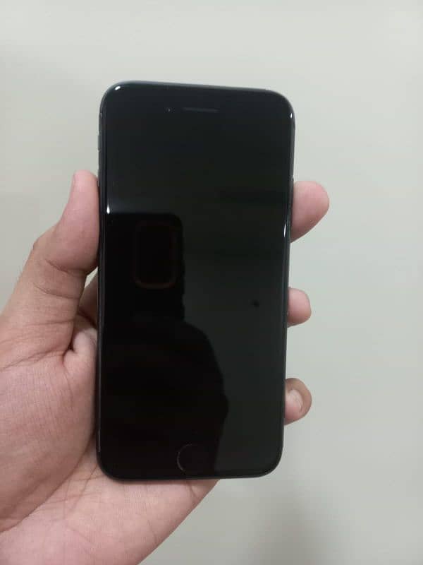 iPhone 8 (64GB Non-PTA Factory Unlock) 1