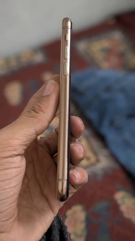 iPhone XS non pta 74battery health 64gb water pack 1