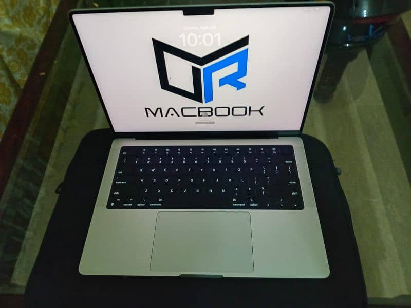 macbook pro 2023 m3 16gb 1tb under warranty 0