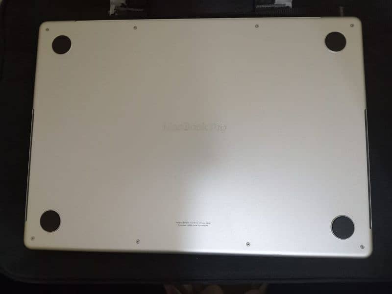 macbook pro 2023 m3 16gb 1tb under warranty 3