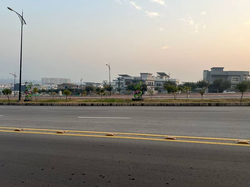 Spacious 10 Marla Plot on Main 120 Ft Road Possession Available 4