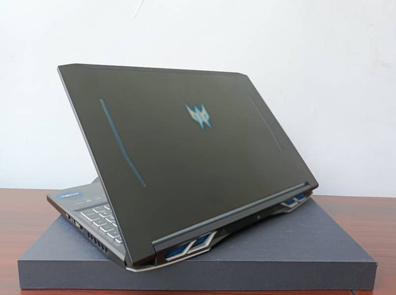 ACER Predator Helios 300 Core i7-12700H 16GB DDR5 Ram, 512GB RTX 3060 4