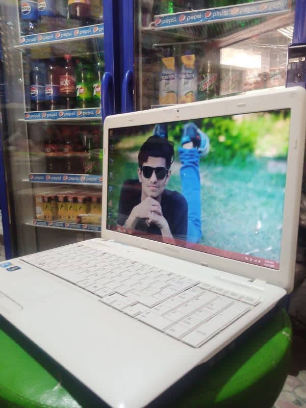 Toshiba laptop core i3 0