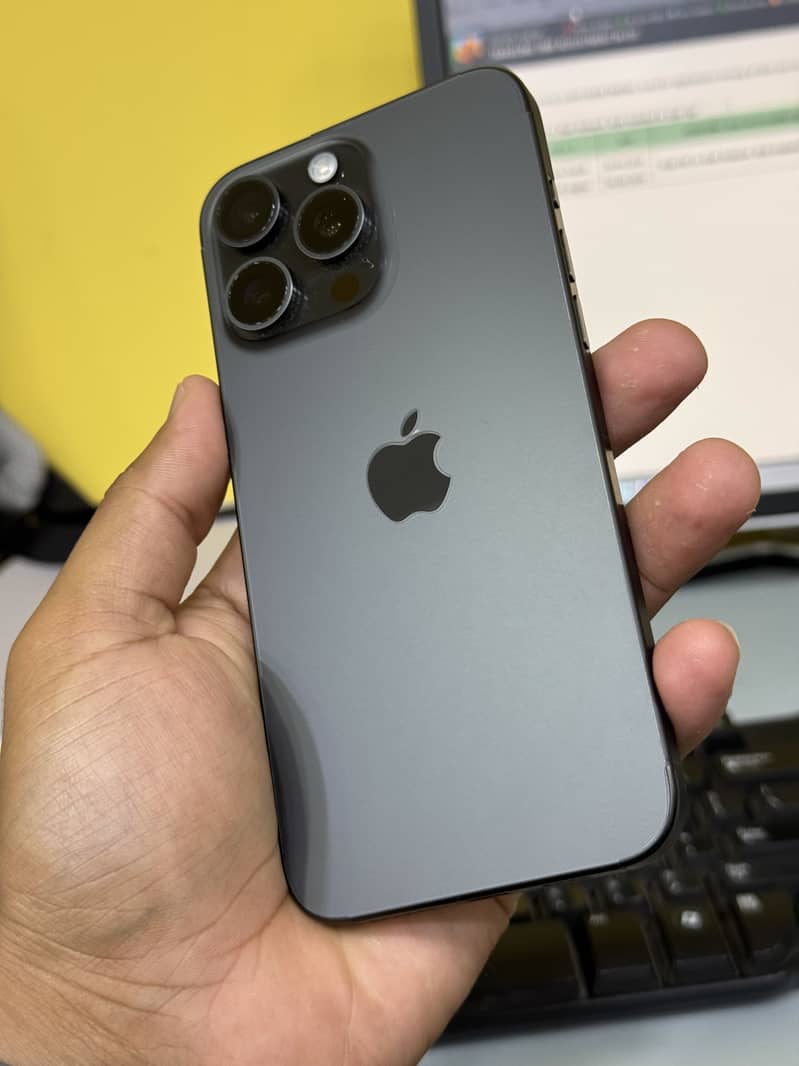 iphone 15 pro max 256 waterpack 0