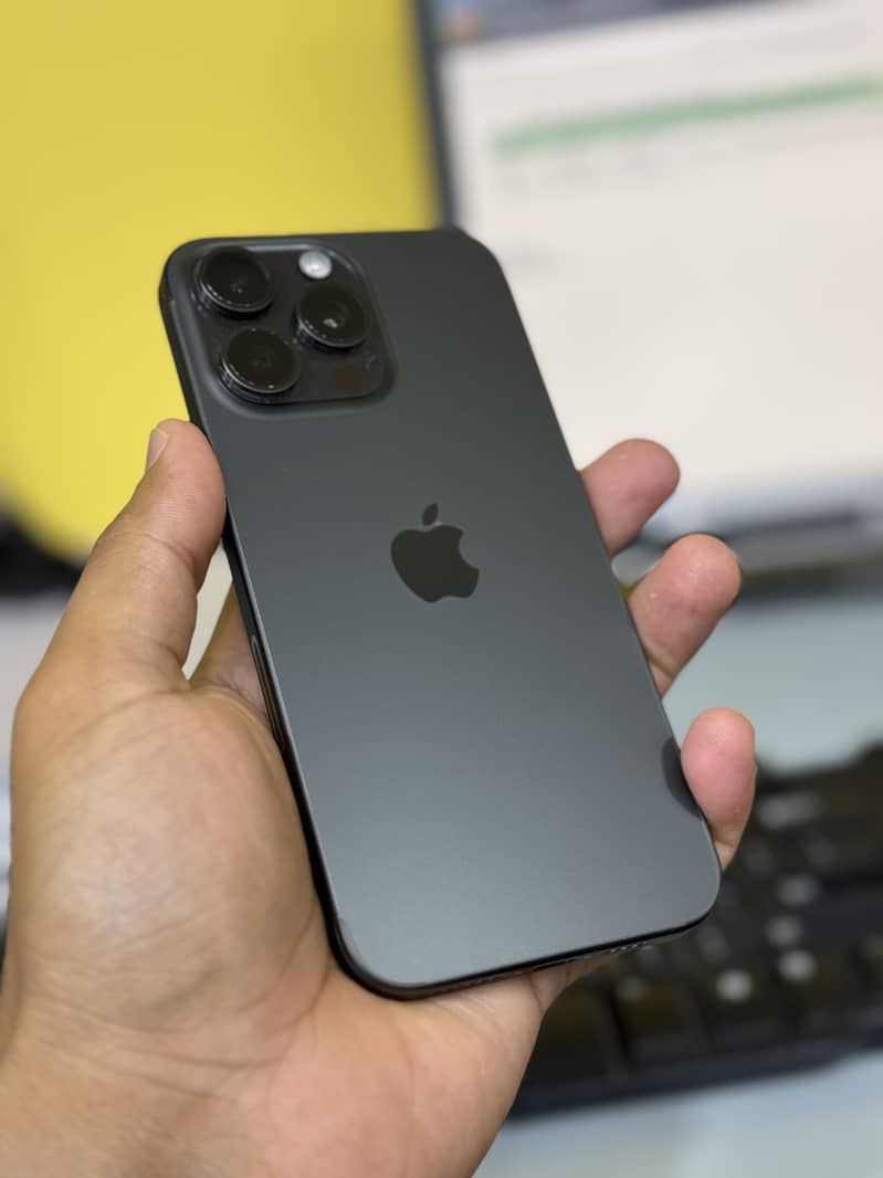 iphone 15 pro max 256 waterpack 1