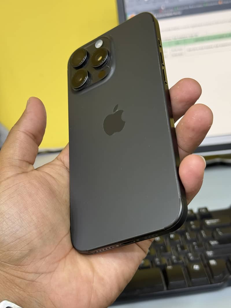 iphone 15 pro max 256 waterpack 2